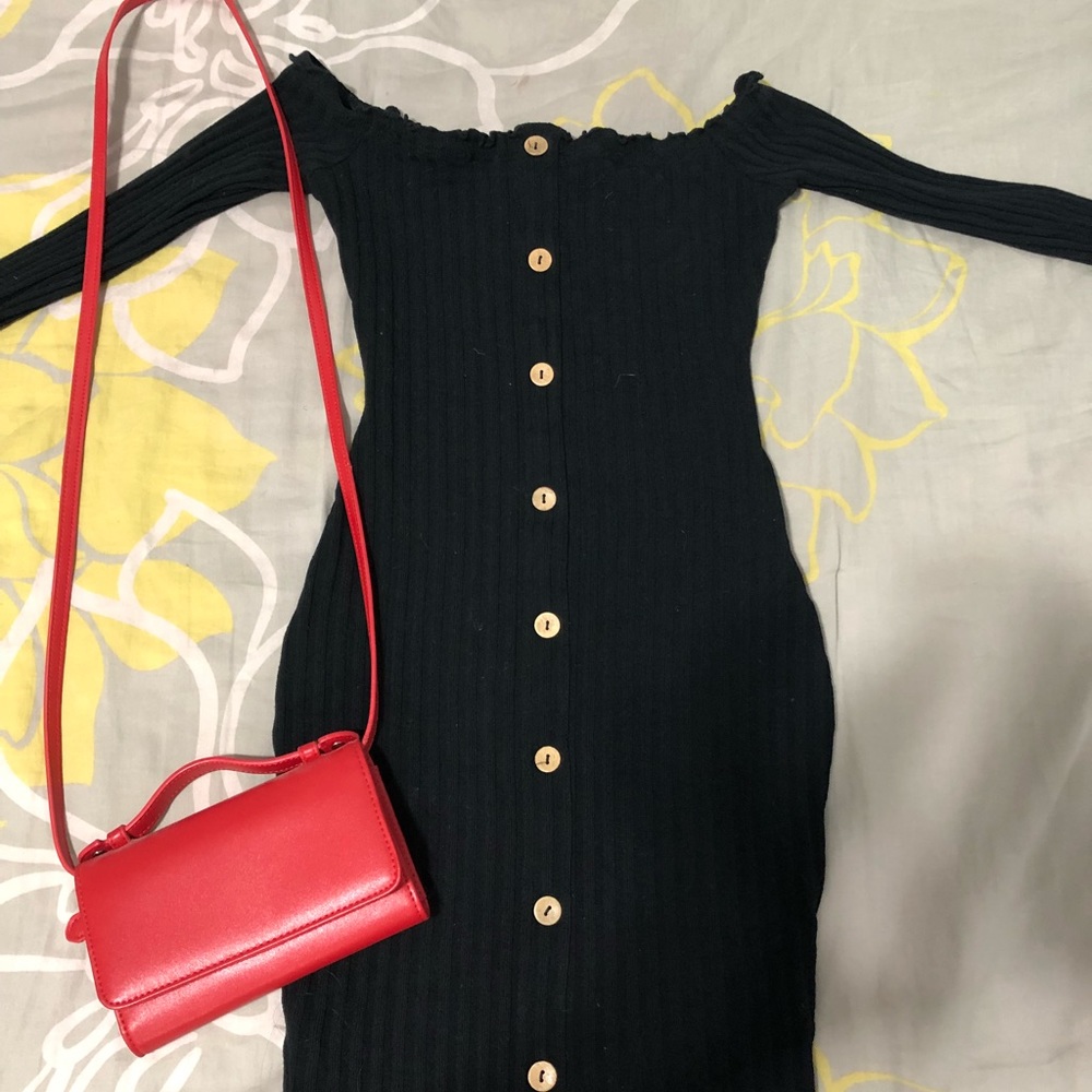 Little Black Dress (off the shoulder)